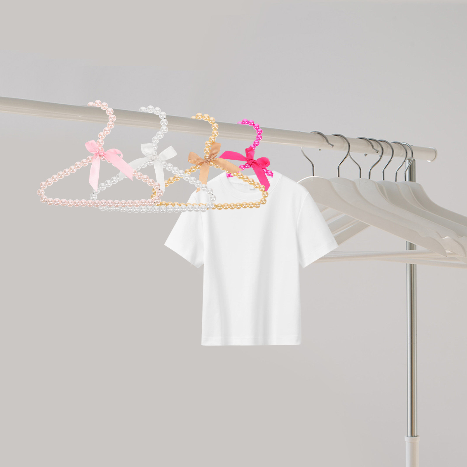 Baby Nursery Closet - ไม้แขวนเสื้อผ้าสำหรับสัตว์เลี้ยงแบบมุก 4 ชิ้น ไม้แขวนอเนกประสงค์สำหรับเด็กทารก ใช้ในตู้เสื้อผ้าเด็ก ราวตากผ้าสำหรับเสื้อผ้าสุนัข