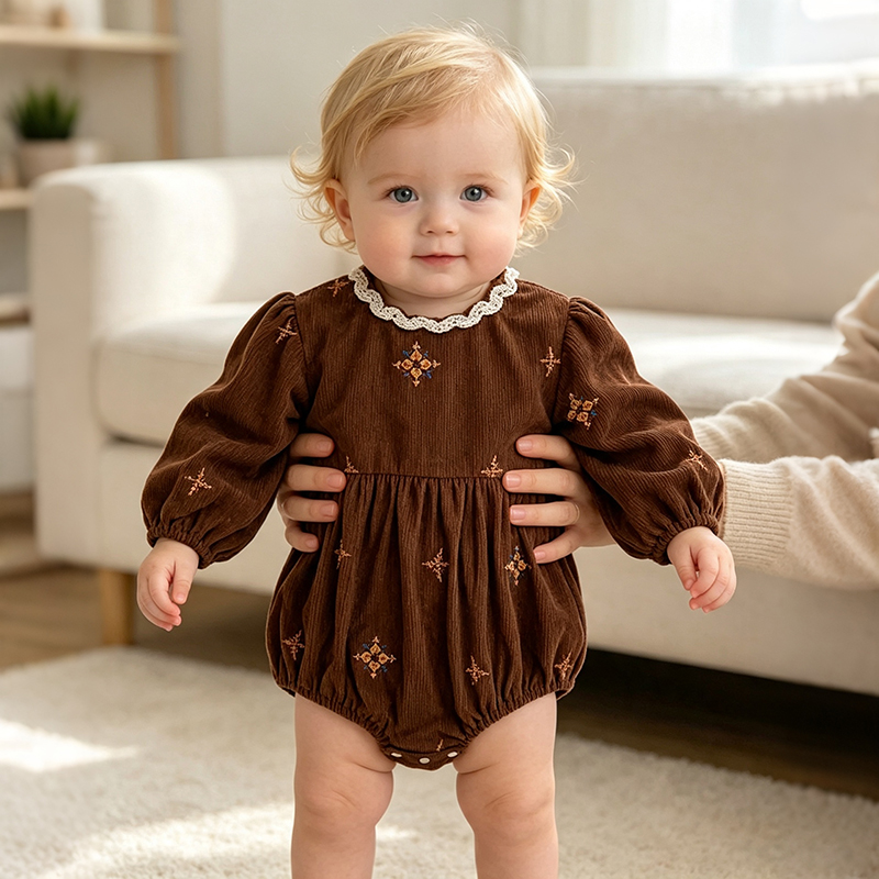 ชุดรอมเปอร์เด็กทารกผ้าคอร์ดูรอ - Baby Nursery Embroidery บทวิจารณ์และราคา