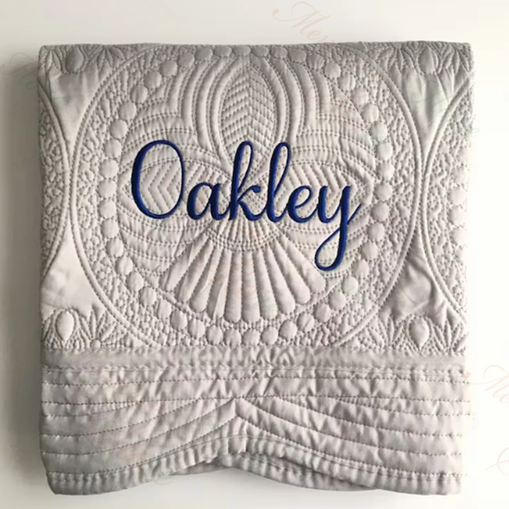 ผ้านวมปักชื่อสำหรับสถานรับเลี้ - Baby Nursery Quilts บทวิจารณ์และราคา